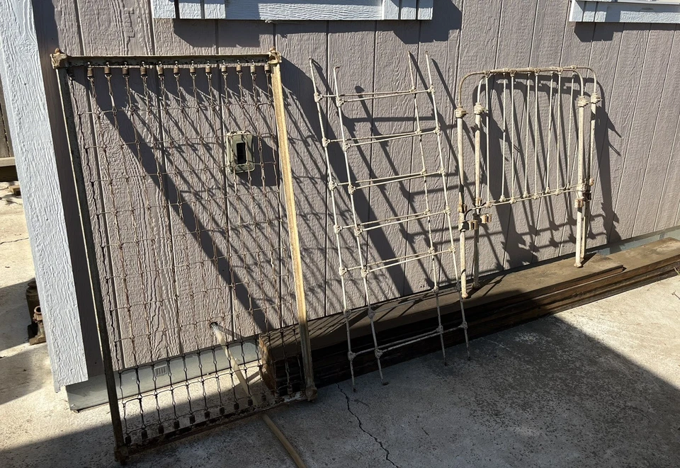 Berço de ferro antigo de metal - Somente retirada local! - Imagem 2 de 2