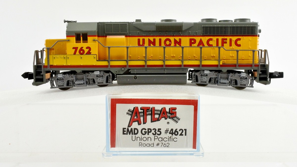 ATLAS N SCALE 4621 UNION PACIFIC GP-35 DIESEL ENGINE #762 | eBay