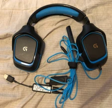 logitech g432 gaming headset blue or black cushion(cushion is flacking)