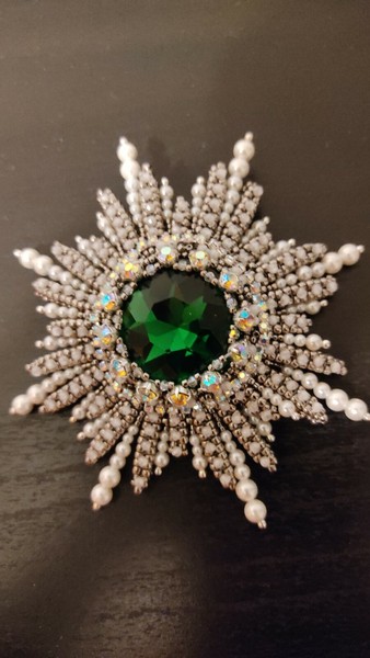 Broche artesanal Estrella de diamante
