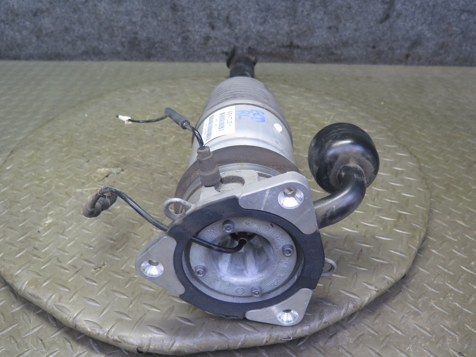 2006-2012 BENTLEY FLYING SPUR REAR LEFT SIDE AIR RIDE AIR SHOCK STRUT ABSORBER