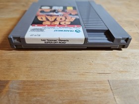 Sistema de entretenimiento Nintendo Super Off Road NES aut&eacute;ntico solo cartucho