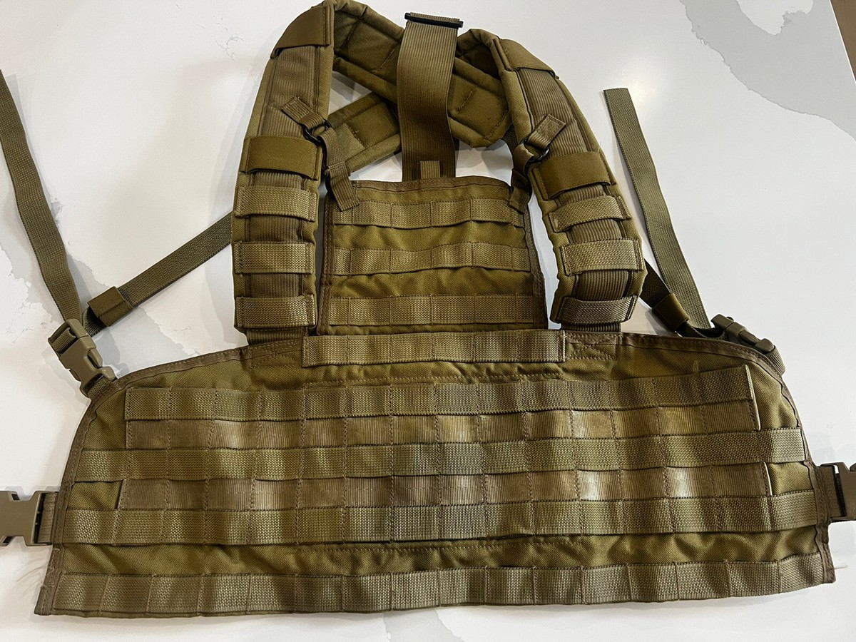 個人装備 EAGLE  ChestRig & SAFARILAND  BodyArmor EAGLE ChestRig & SAFARILAND BodyArmor
