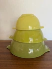 Vintage PYREX Green Nesting Mixing Bowls Set of 3 sizes 441, 442, 443