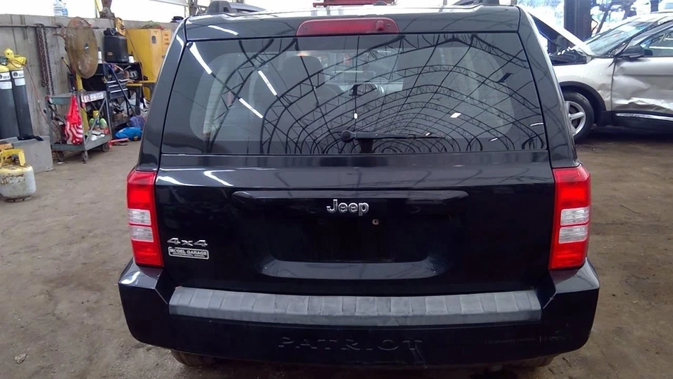 交流电冷凝器适用于 08-14 AVENGER 6807356 — 第 2/4 张图片