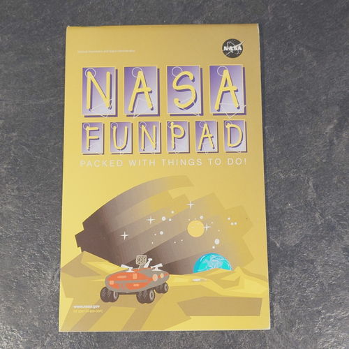 NASA Journey to Mars activity pack with colouring pad and stickers - Picture 10 of 11