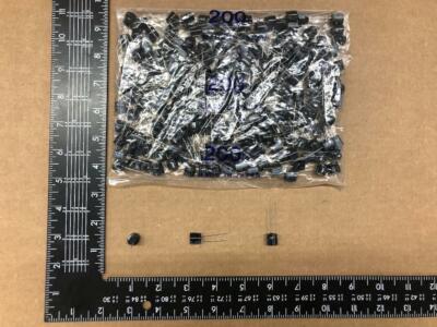 (100 pcs) URT1V101MNH NICHICON, 100uF 35V 105*c, Radial Electrolytic Capacitor