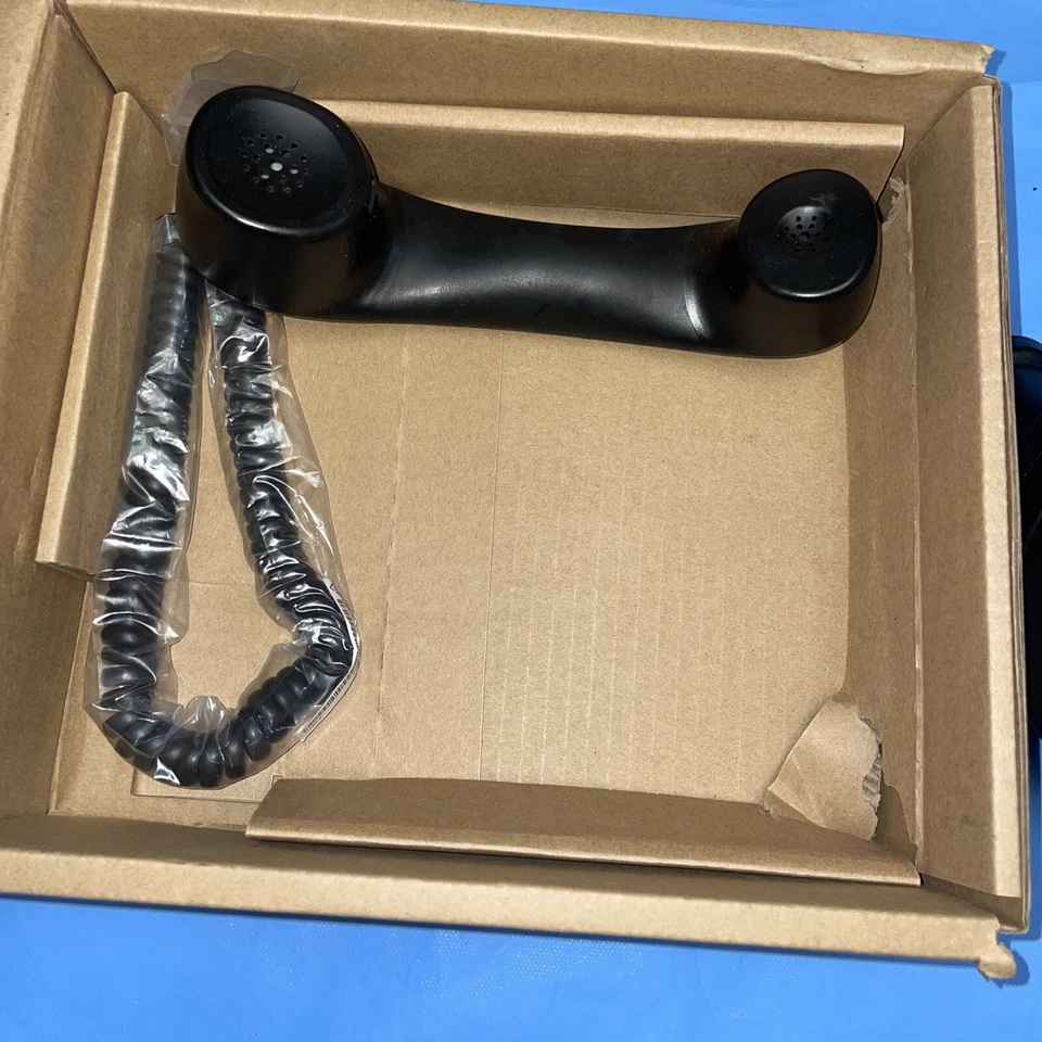 ShoreTel 230 IP Office Phones - Black - Lightly Used. - Image 3 of 4