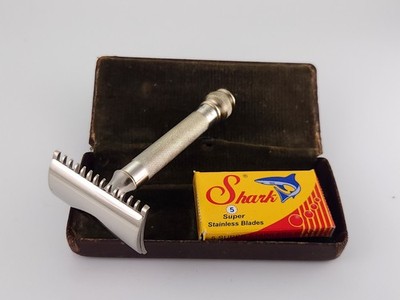 Gillette Old Type Silver Plated Cleaned Vintage Double Edge Safety Razor