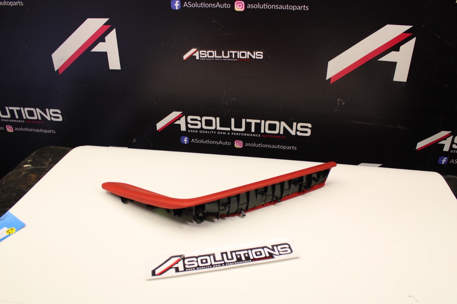 Lamborghini Huracan LH Front Door Insert Trim Panel Arm Rest Red 4T0867165B HN7