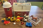 Vintage Fisher Price Little People Play Family Farm # 915 ***Barn Door Moo’s***