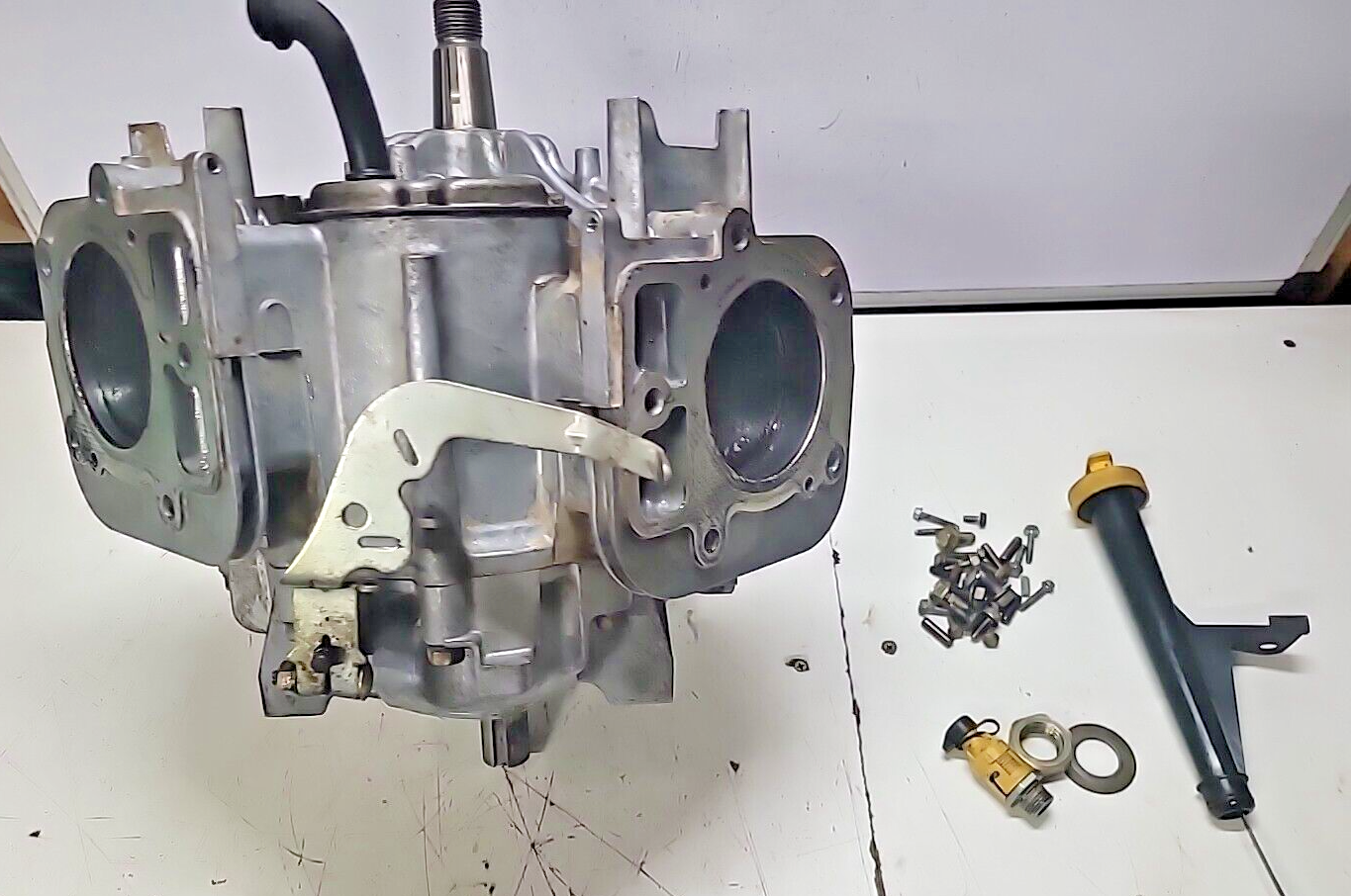 Briggs & Stratton V-Twin Short Block MPN 698172 (797093A) OEM | eBay