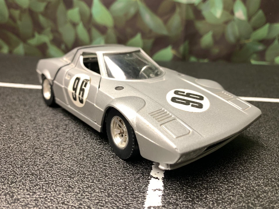 Imperfect 1:24 Diecast Car BURAGO LANCIA STRATOS  No Box AS-IS - Image 2 of 4