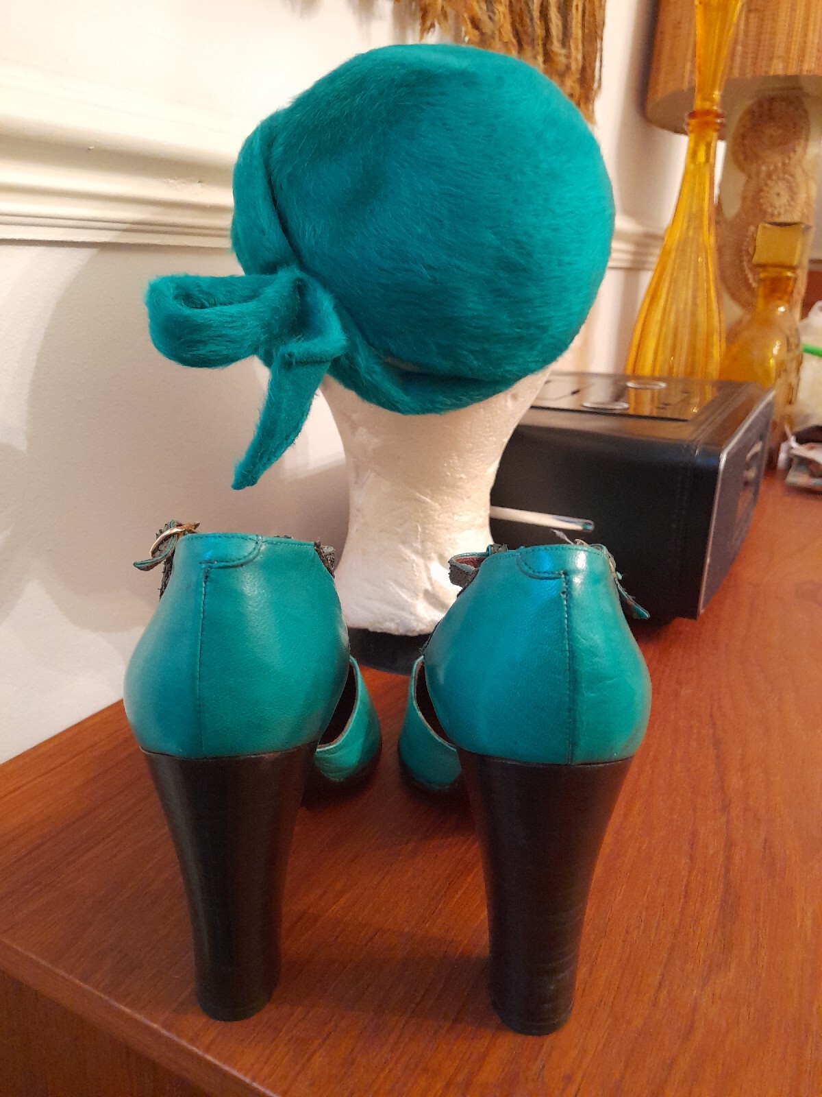 Vintage 60s 70s Vivaldi Emerald Green Leather Snakeskin High Heel Shoes