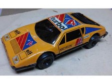 Giocattolo d'epoca - macchina in latta primi anni 70