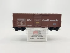 Micro-Trains 02400280 N CN 40' Standard Single Door Boxcar w/o Roofwalk #446214