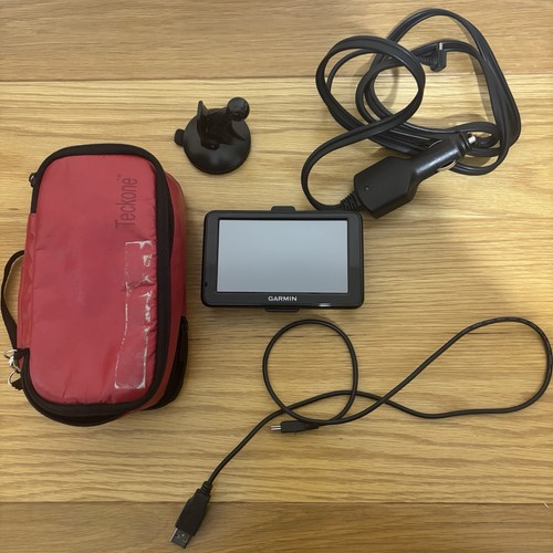 Garmin Nuvi 2455LM Sat Nav 5” GPS Lifetime Maps + Charger Mount Case