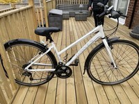 DAWES Discovery 101  hybrid Ladies Bike 18 Gears