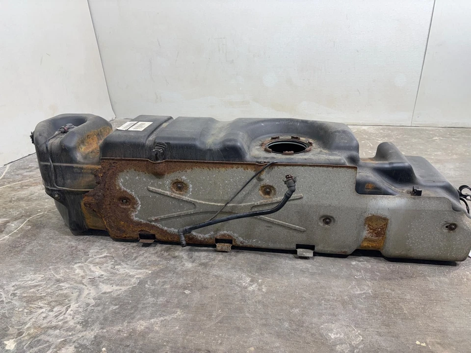 Depósito de tanque de gasolina Chevrolet Silverado 1500 05-13 4,3 L 34 galones OEM Foto 2 de 4