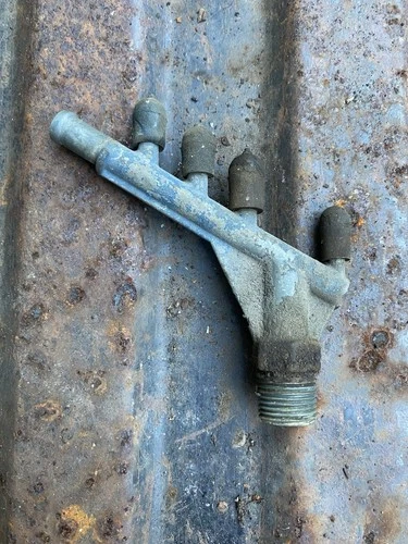 FORD 351M 400 Intake Manifold Vacuum Port Tree #78-2