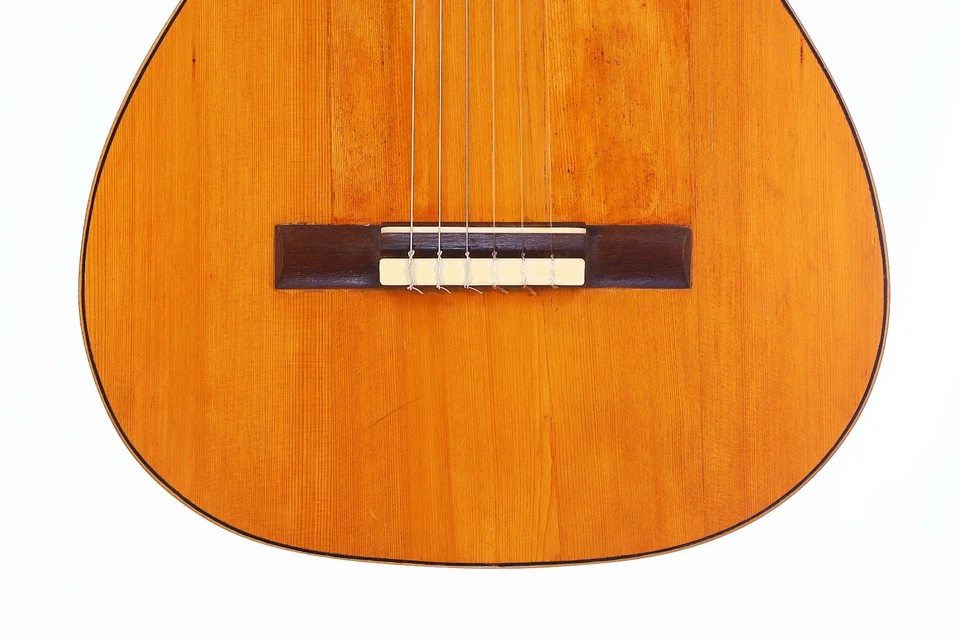 Manuel Segura Rodriguez 1950 Classical Guitar with warm vintage sound + video - Image 4 of 4