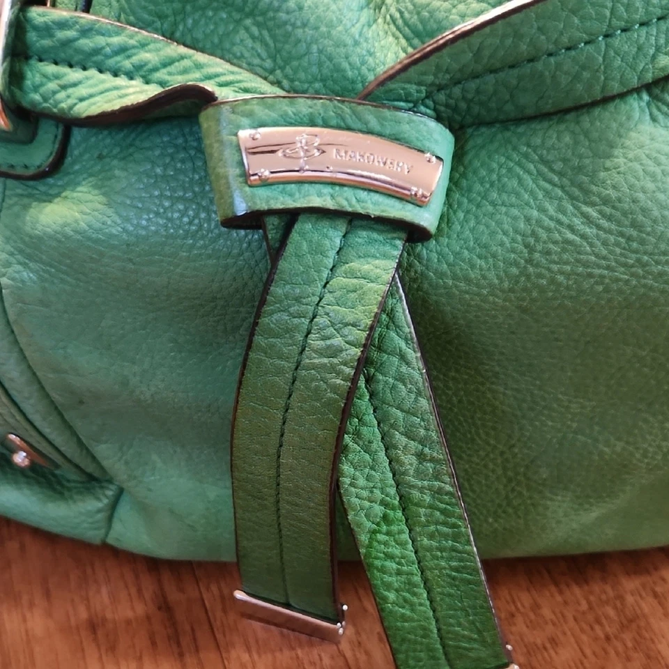 Bolso de Mano B. Makowsky Cuero Genuino Verde Elegante Bolso Hobo de Cuero Verde Foto 2 de 4