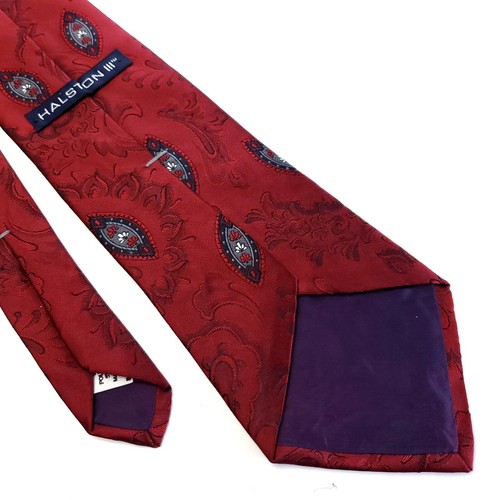 Halston 3 Red Paisley Woven Short Wide Polyester Silk Tie - Picture 5 of 6