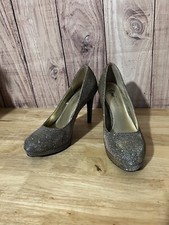 FIONI Night Womens 8 Pumps Silver  Gold Sparkle Shimmer Heels