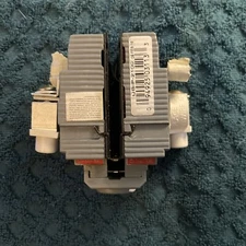 Connecticut Electric VPKUBIP2100 100A 240V Double Pole Circuit Breaker