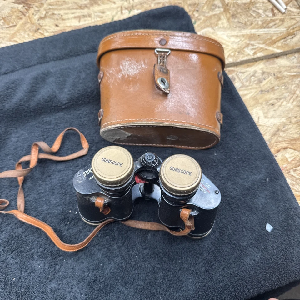 SUNSCOPE PRESIDENT 6 X 30 - 7.5 degrees Binoculars Japan with Neck Strap - Image 2 of 4