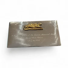 KIRK STIEFF PEWTER COMMEMORATIVE PLAQUE TO FRANK J. DE FRANCIS MEMORIAL DASH.