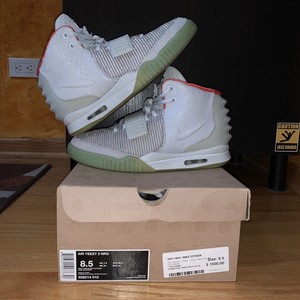 2012 og nike yeezys