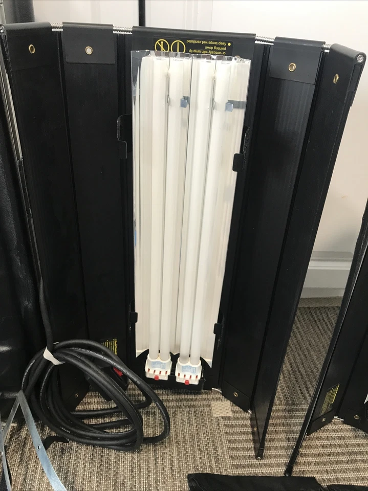 Kino Flo Diva-Lite 201 Two Light Kit + Hard Case Bulbs Grids Flozier DIV-201-120 - Image 4 of 4