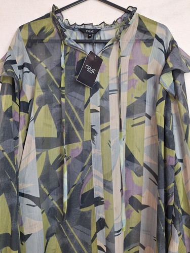 Next Ladies Size 16 Long Sleeve Green Mix Printed Ruffle Top Blouse New RRP28,00 - Picture 2 of 11