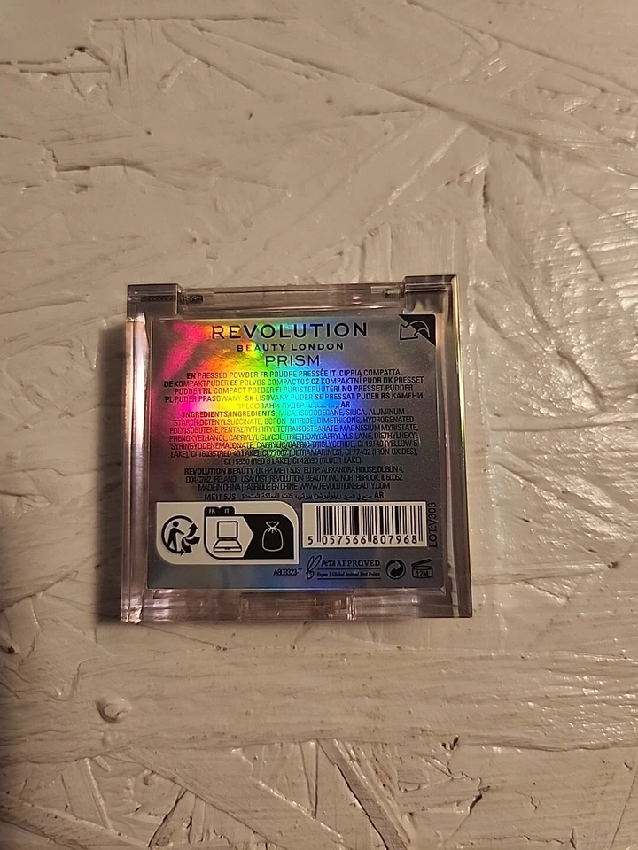 Makeup Revolution Mood Switch AURA Powder Universal Prism Vegan - Image 2 of 2
