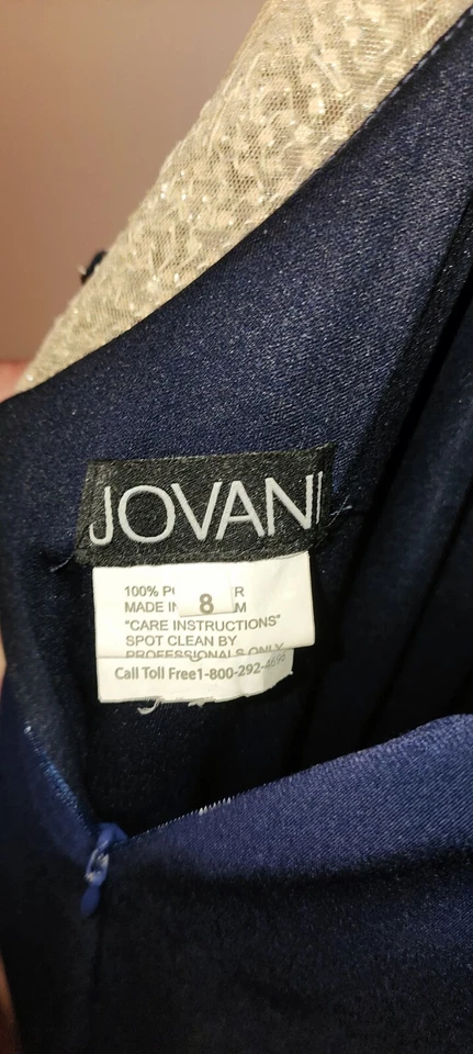 Vestido de graduación Jovani negro. Lentejuelas/cuentas, oro y plata. Hendidura... Usado una vez. Talla 8 Foto 4 de 4