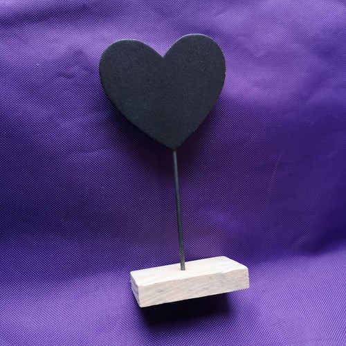 Small Clip Heart Chalk Board on Stand - Stocking Filler - Ideal Christmas Gift - Picture 2 of 3