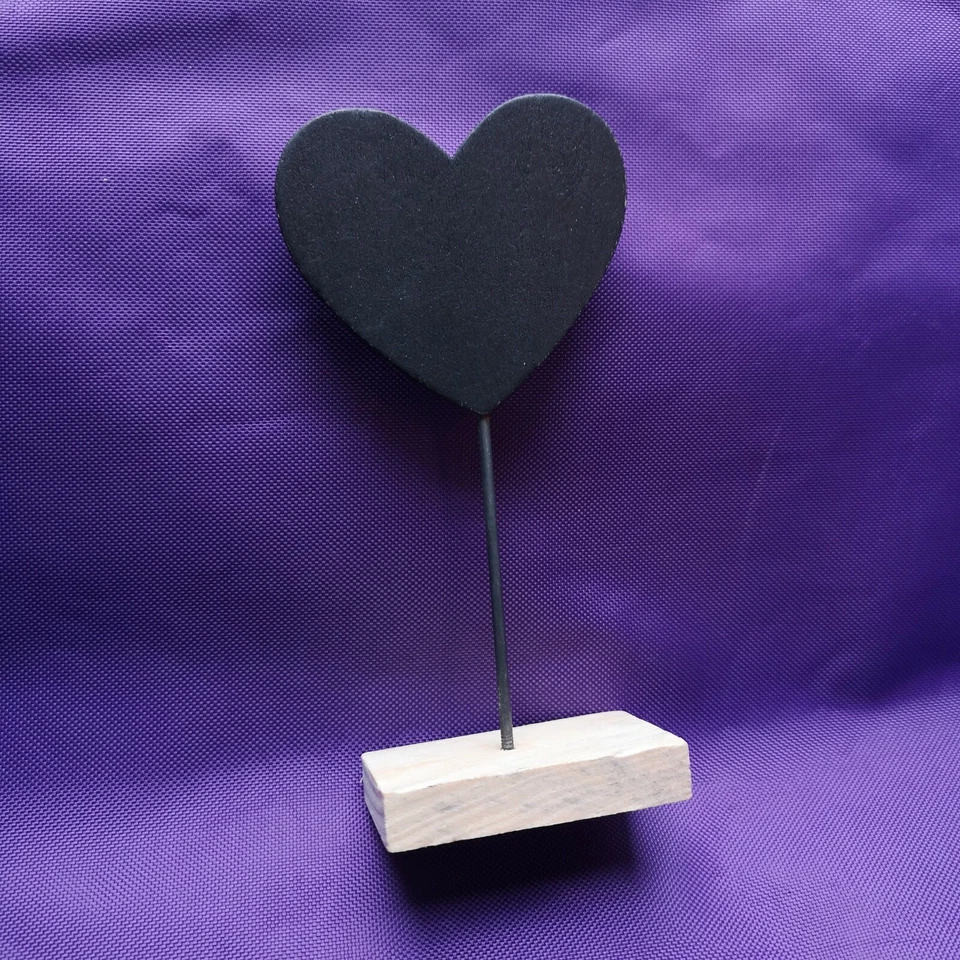 Small Clip Heart Chalk Board on Stand - Stocking Filler - Ideal Christmas Gift - Image 2 of 3