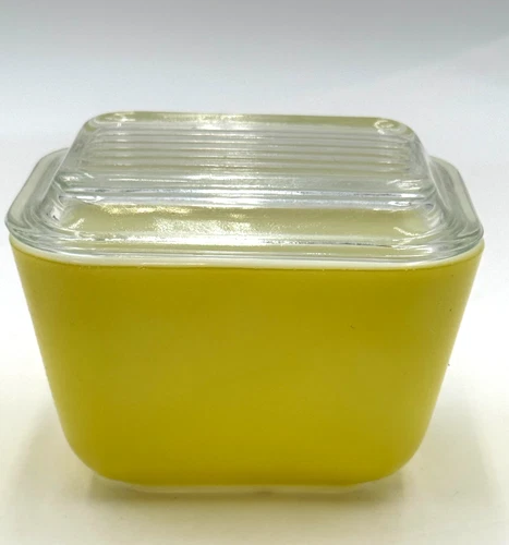 Vintage Pyrex Refrigerator Dish 501-B 1.5 Cup Yellow With Lid Mid Century Kitche