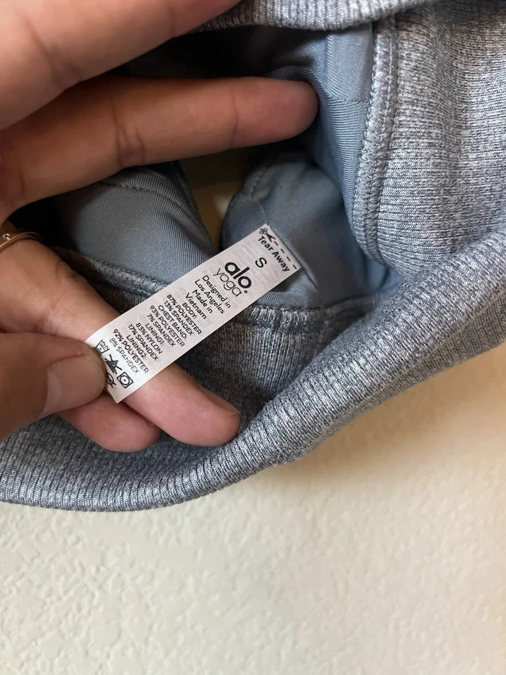 (2) Sujetador deportivo Alo Yoga Serenity Alosoft azul y gris talla pequeña atlético para mujer Foto 4 de 4