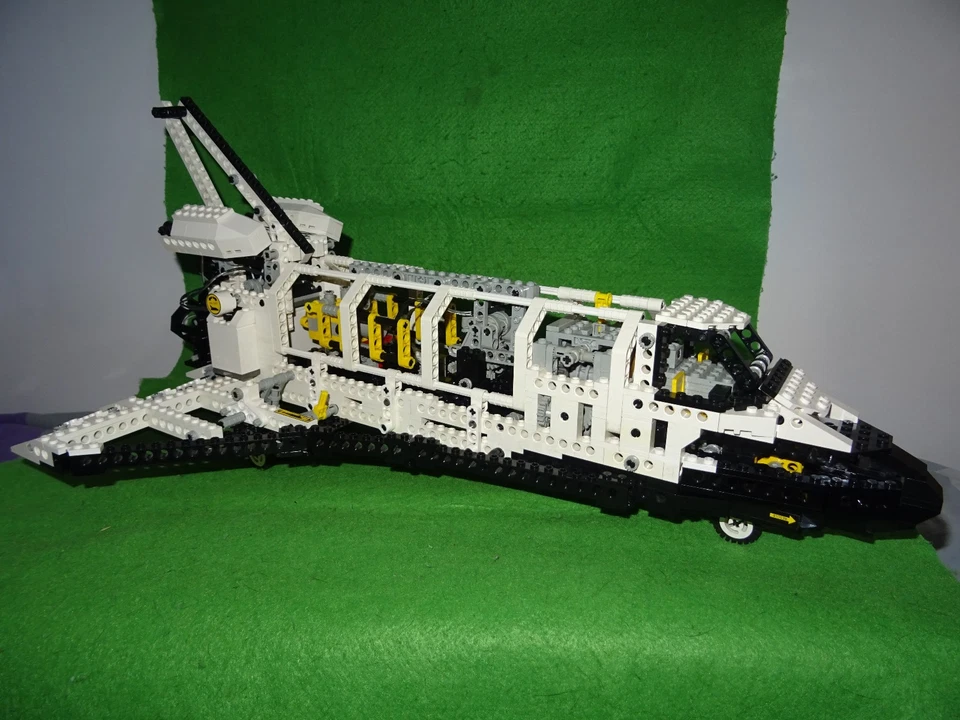 LEGO Technic 8480 Space Shuttle, photo 3 sur 5