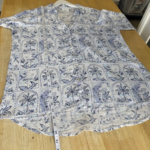 C&C California 100% Linen Tropical Print Button Down Top Blue & White Large EUC - Picture 9 of 11