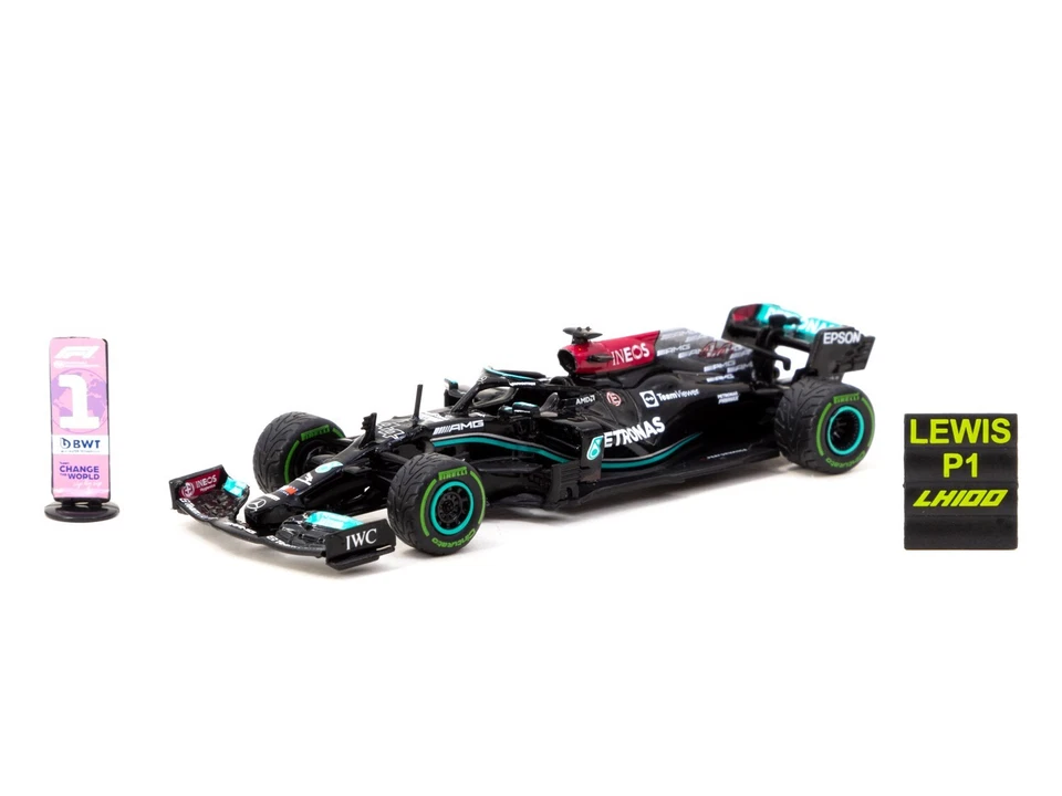 TARMAC WORK Mercedes-AMG F1 W12 E Performance #44 Ganador del Gran Premio de Rusia 2021 Foto 4 de 4