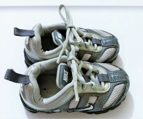 Zapatos Nike Impax Ball para niños pequeños talla 6c - Imagen 2 de 5