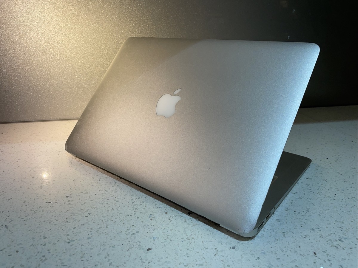 Apple MacBook Air 6 13.3