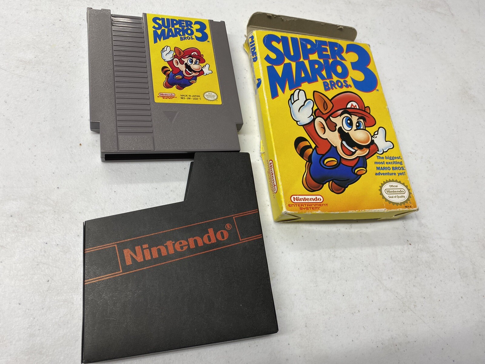 Vintage 1990 Super Mario Bros 3 NES Nintendo Game BOX, Manual, GAME!!