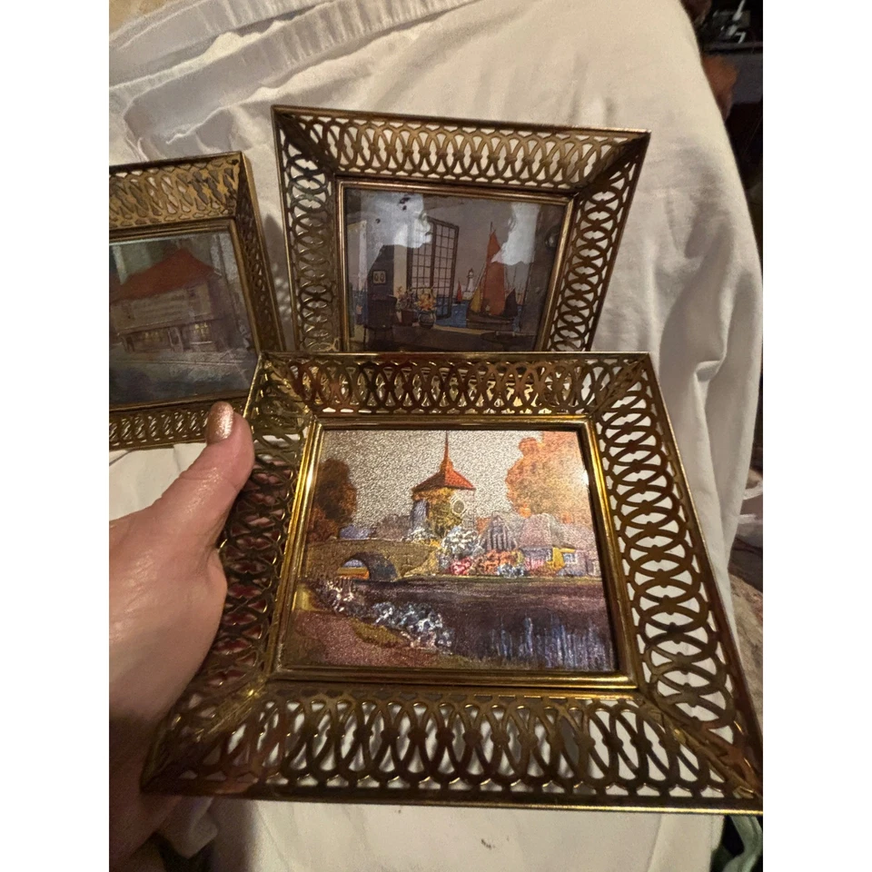 Juego de 3 impresiones enmarcadas vintage ornamentadas tono dorado metal filigrana decoración de pared Foto 2 de 4