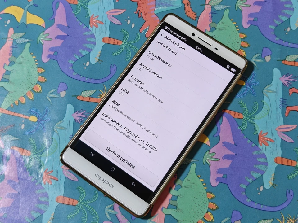 OPPO R7 Plus (Unlocked) Golden Android Smartphone  - Image 3 of 4