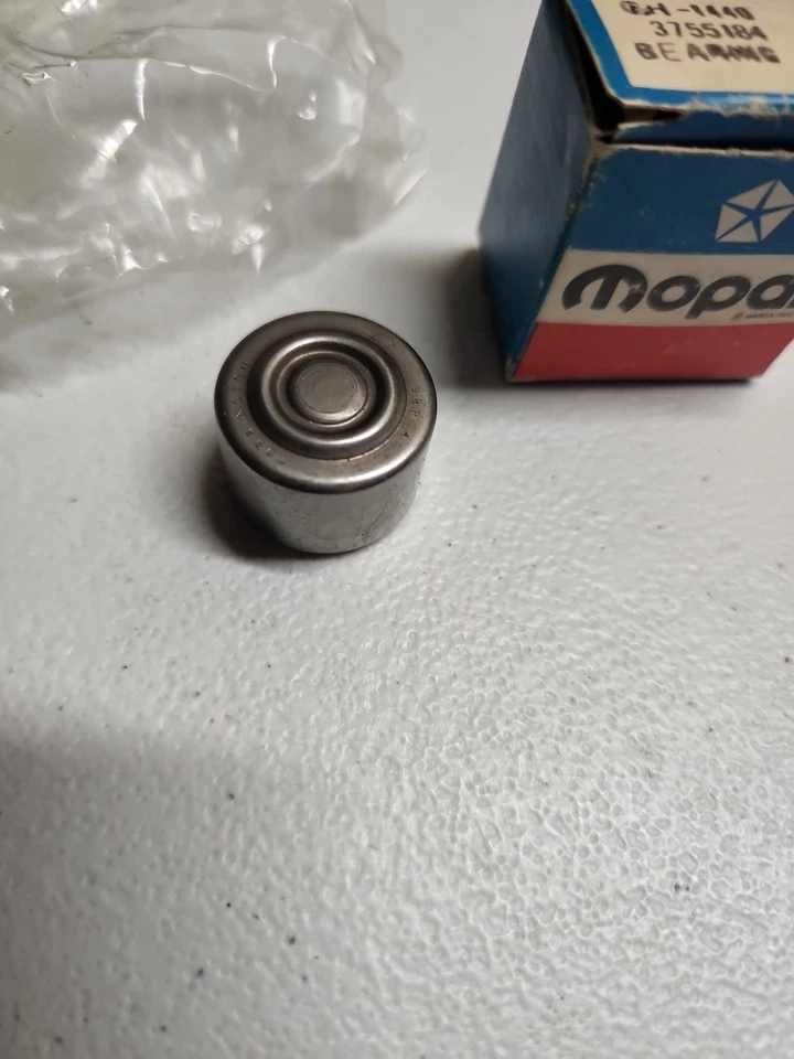 Cojinete alternador trasero Dodge Chrysler Plymouth 1961-1974 nuevo en stock Mopar 3755184 OEM Foto 2 de 4