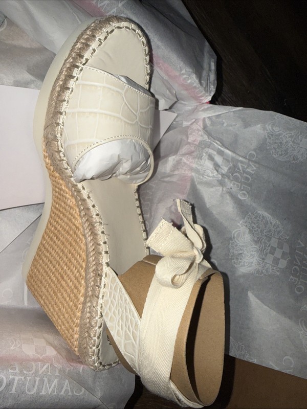 Vince Camuto Cream Croc-Embossed Espadrille Sandals Size 8 1/2